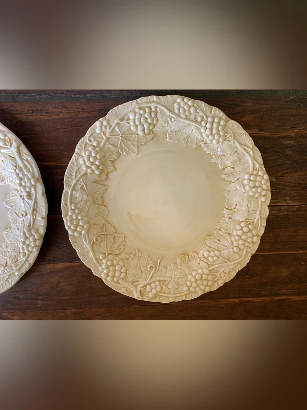 2 Horchow HCH20 Dinner Plates Cream Scalloped Grapes Ivory Ceramic